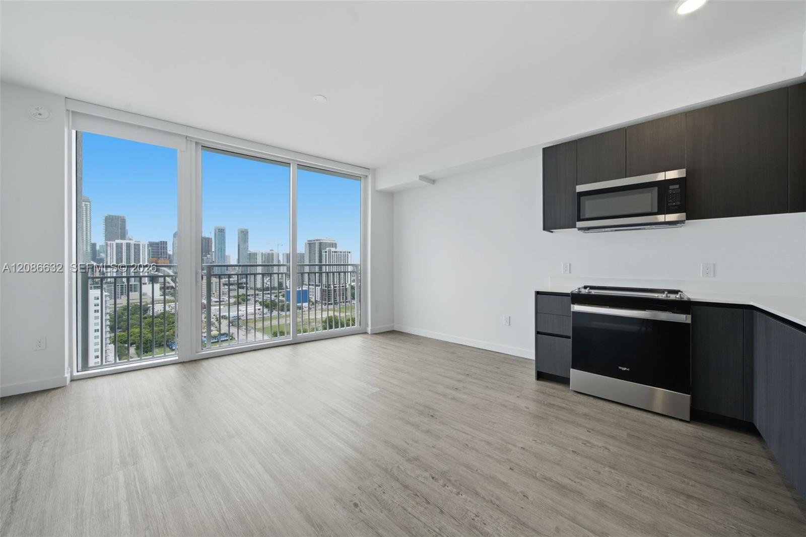 2000 Biscayne Boulevard 2414 Property Photo 8