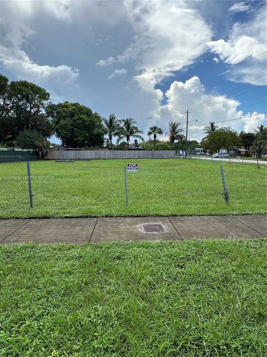 16240 Nw 38th Place Property Photo 1