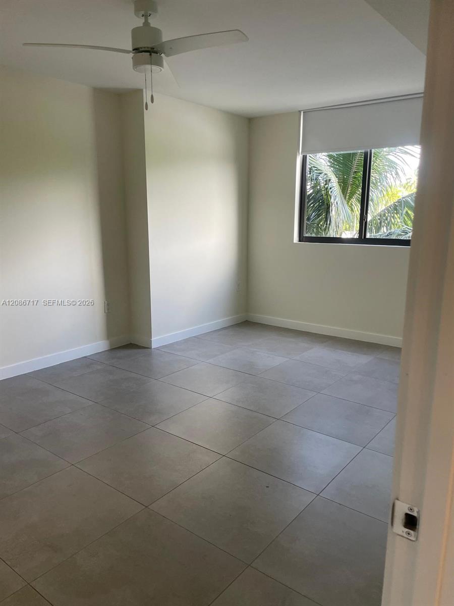 16395 Biscayne Boulevard 216 Property Photo 1