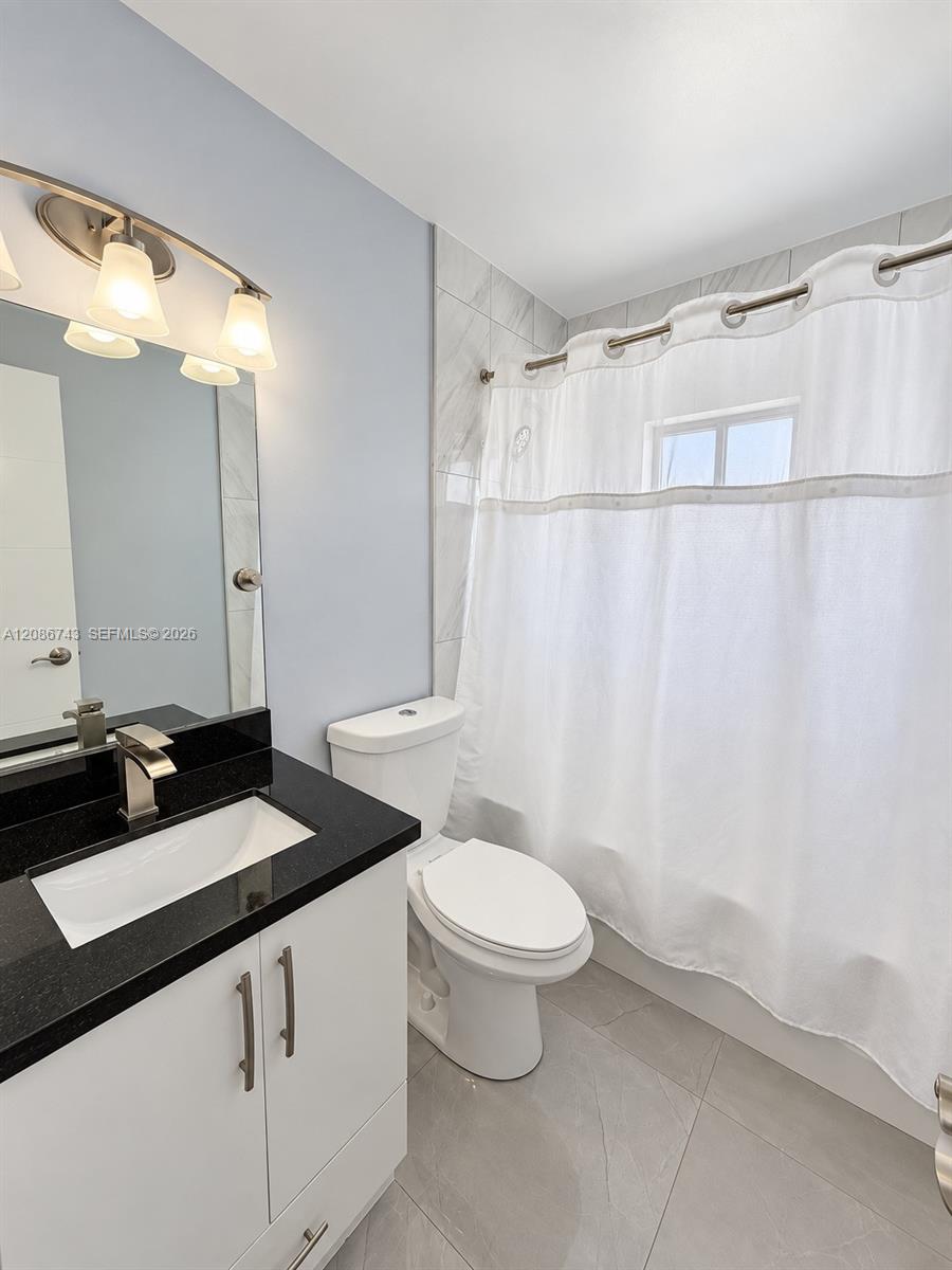 7727 W 29th Lane 202-39 Property Photo 15