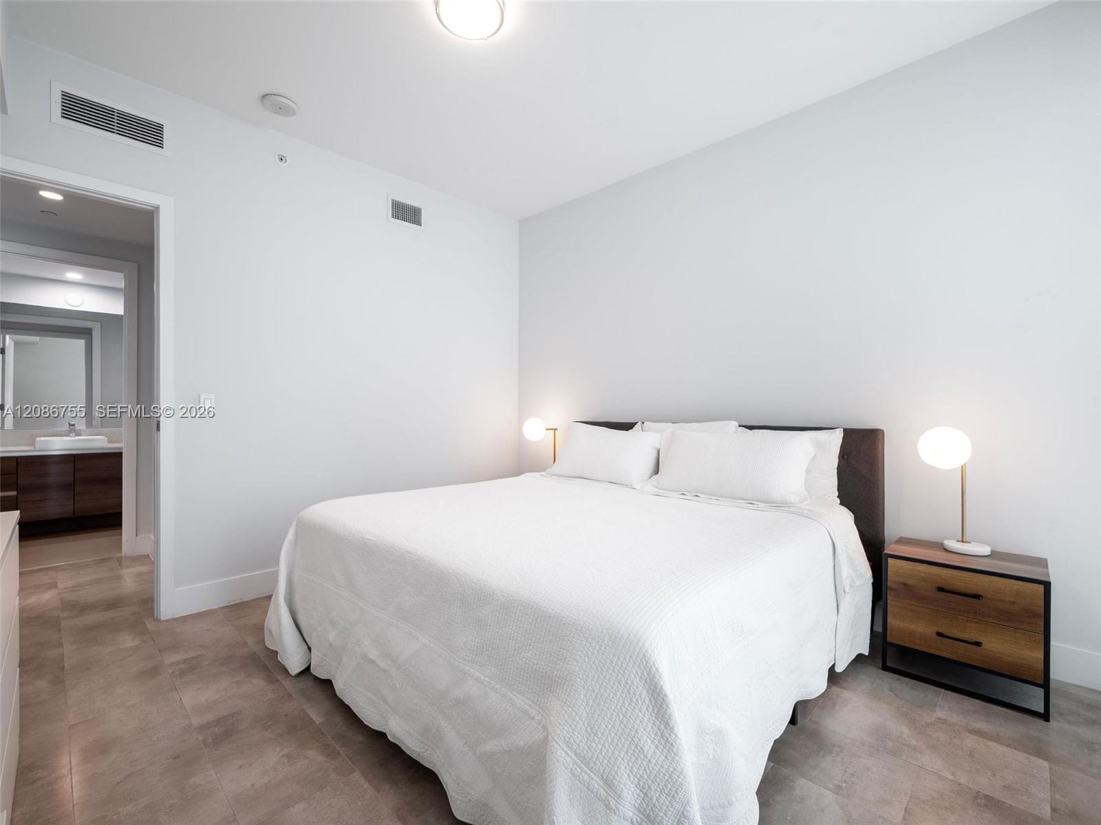 1080 Brickell Avenue 1403 Property Photo 16