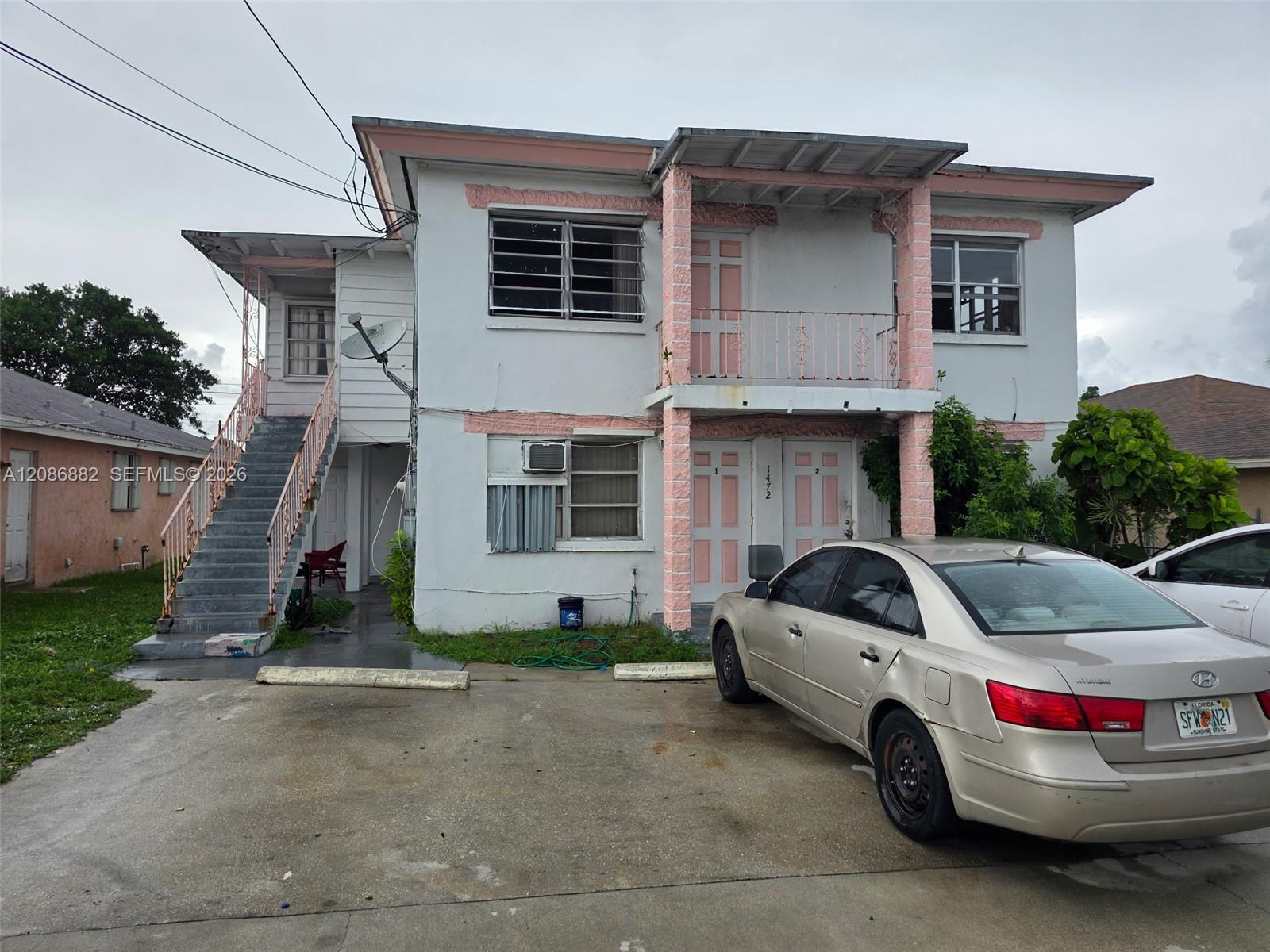 1424 W 34th Street Property Photo 1