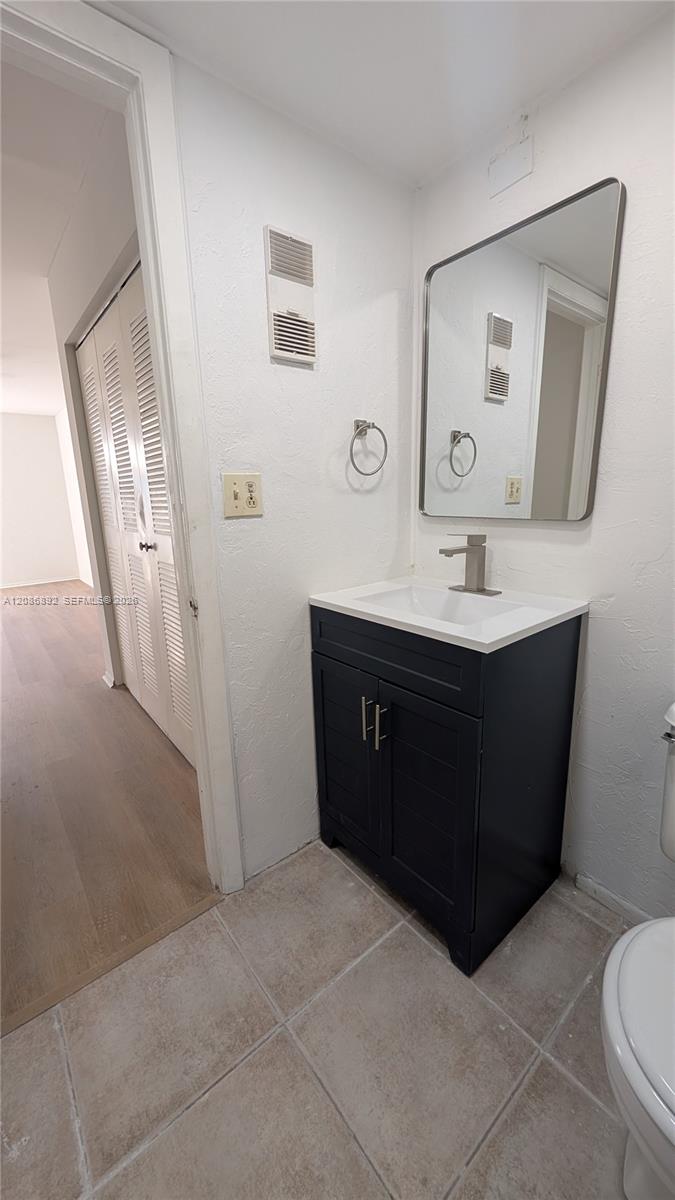 2701 Riverside Drive 206-b Property Photo 13