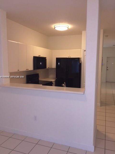 1658 SE 28th Court 105 Property Photo 1