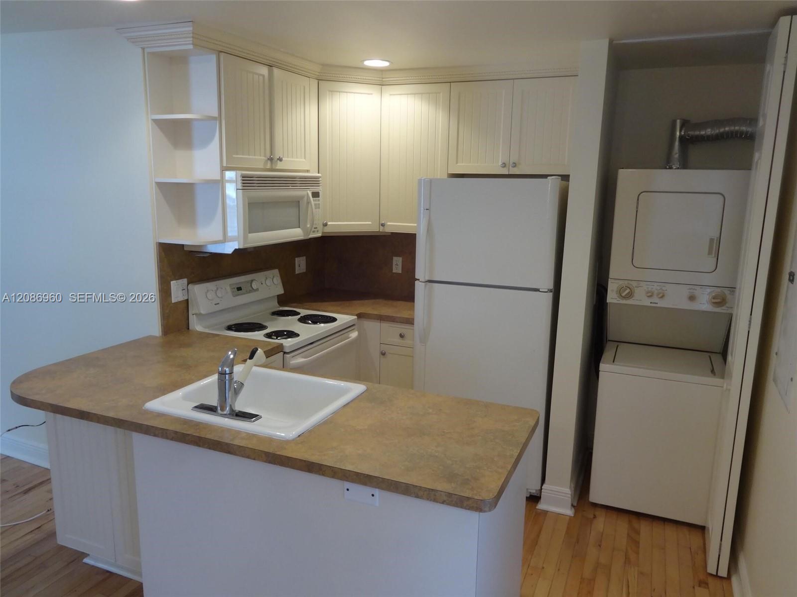 1212 Se 6th Street 1-4 Property Photo 5