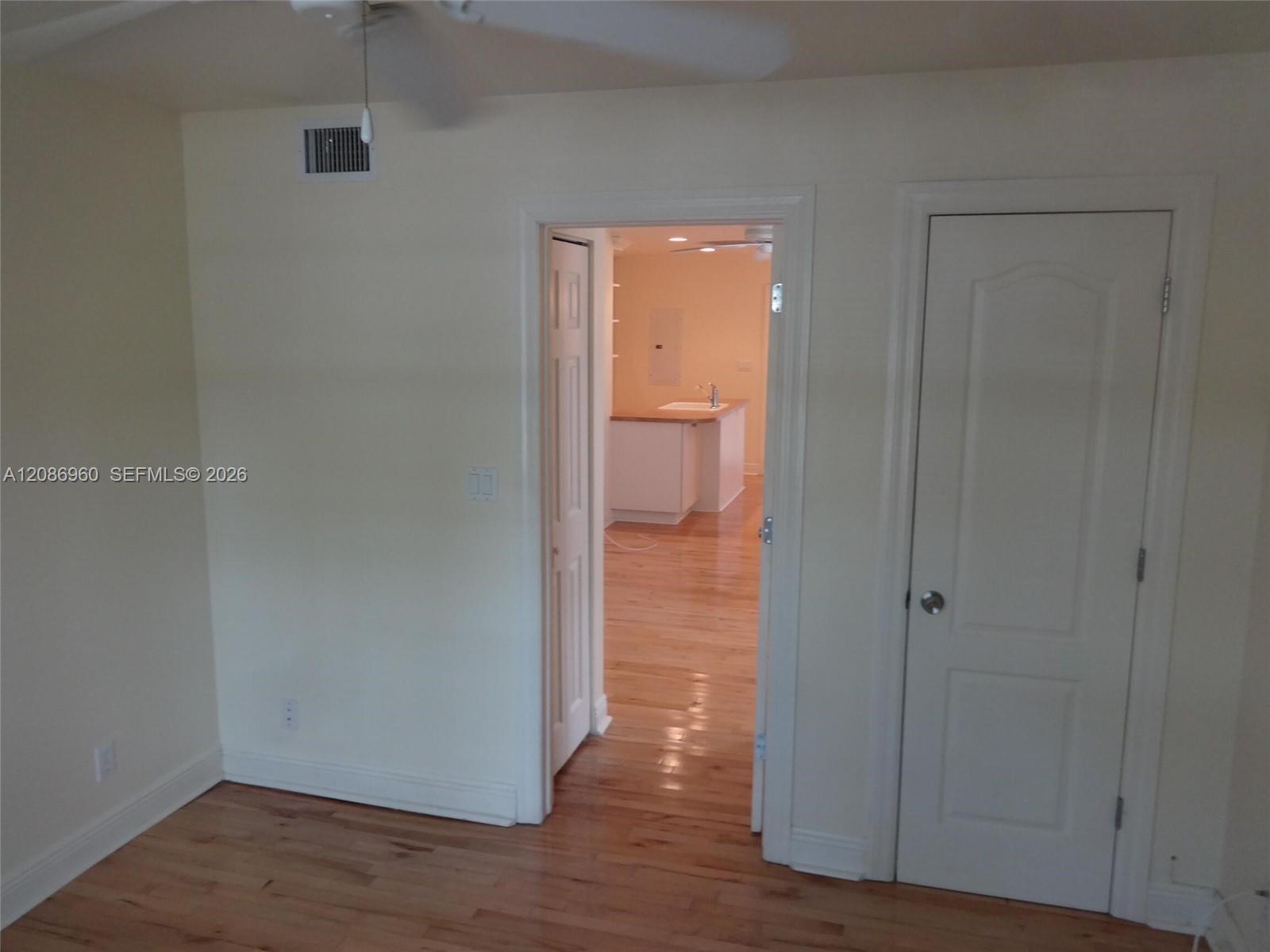 1212 Se 6th Street 1-4 Property Photo 8
