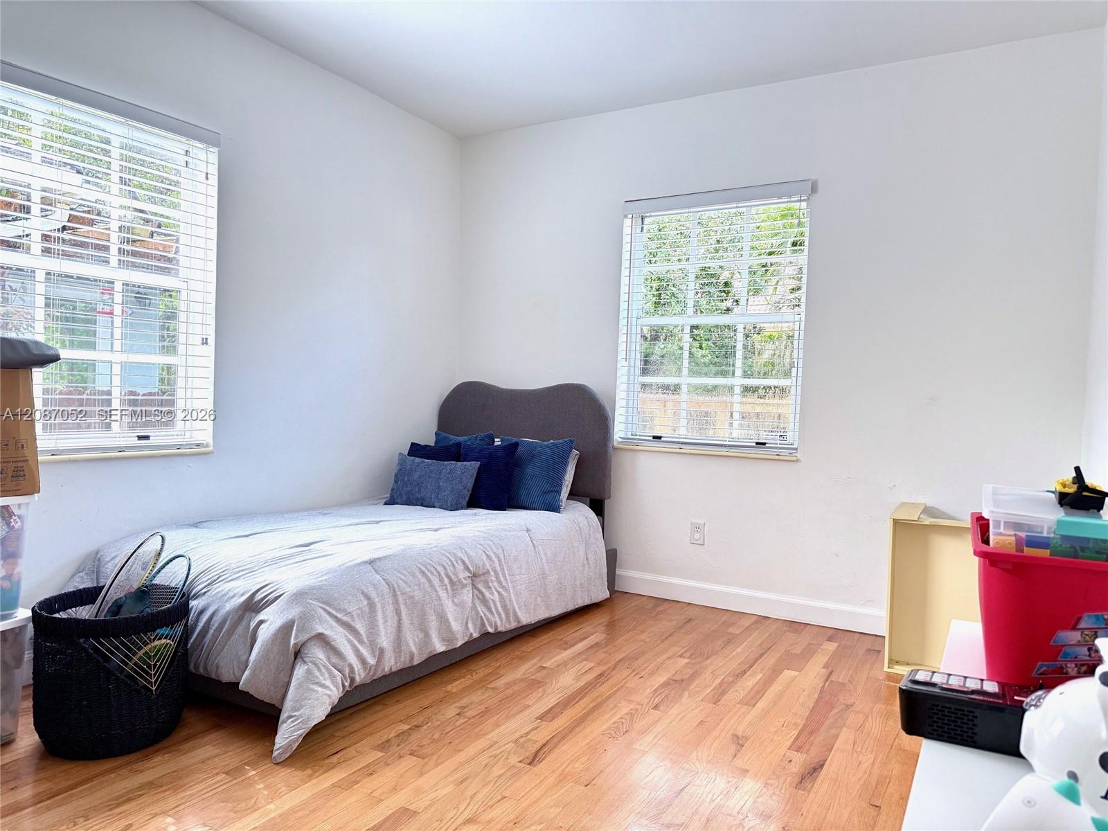 5760 Sw 35th Street Property Photo 5