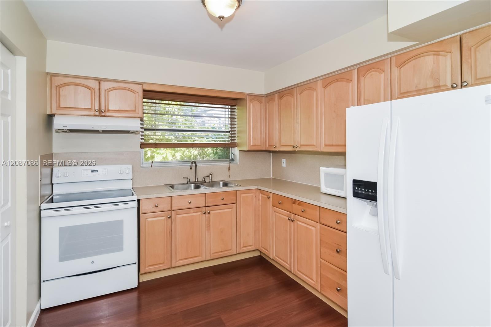 3141 Sw 17th Street Property Photo 6
