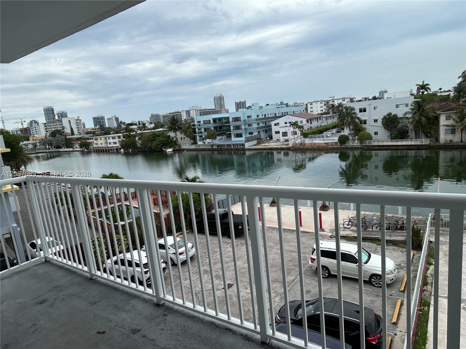 110 S Shore Drive 4e Property Photo 4