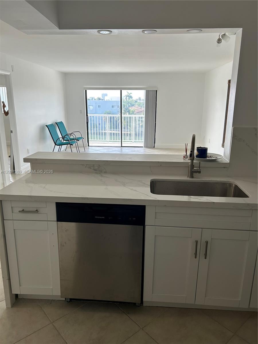110 S Shore Drive 4e Property Photo 8