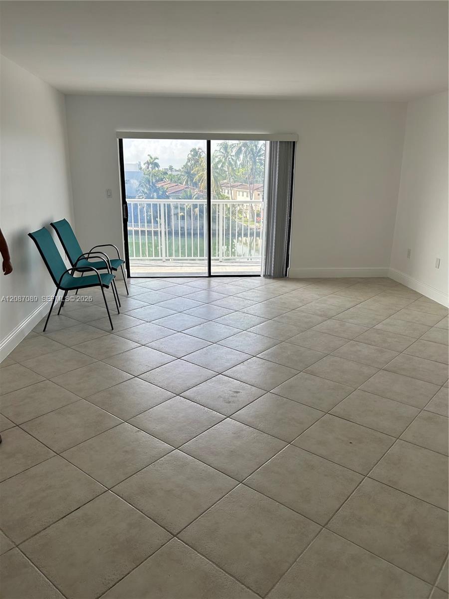 110 S Shore Drive 4e Property Photo 10