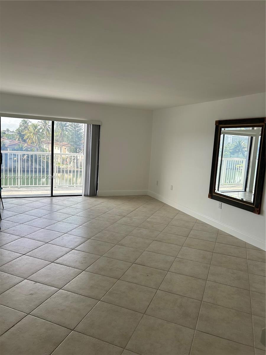 110 S Shore Drive 4e Property Photo 11