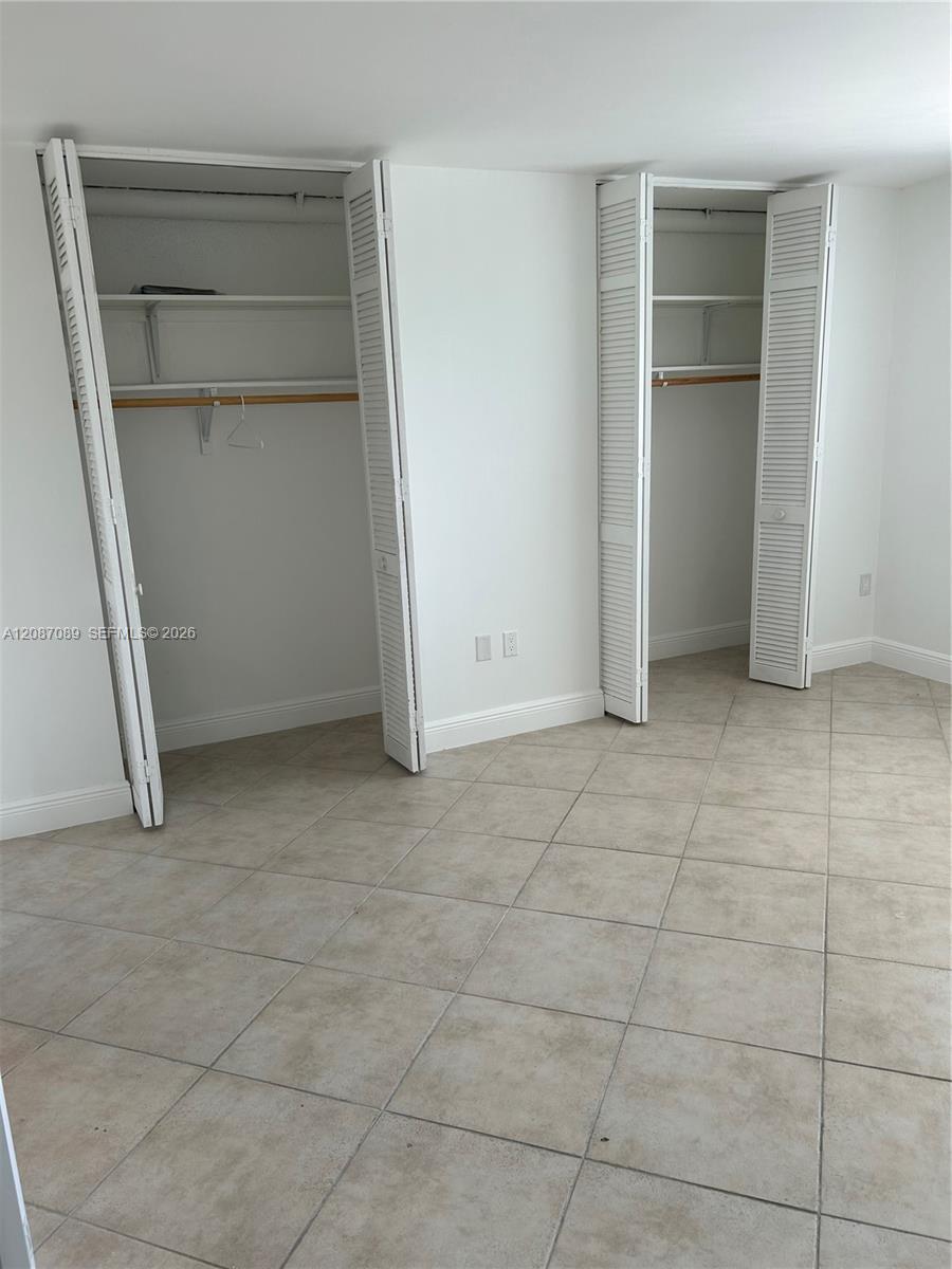 110 S Shore Drive 4e Property Photo 14