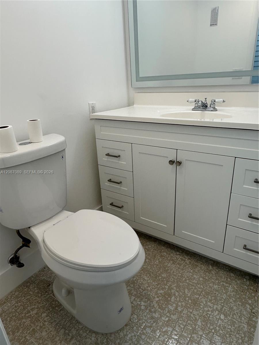 110 S Shore Drive 4e Property Photo 17
