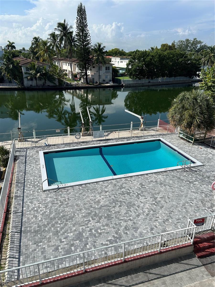 110 S Shore Drive 4e Property Photo 18
