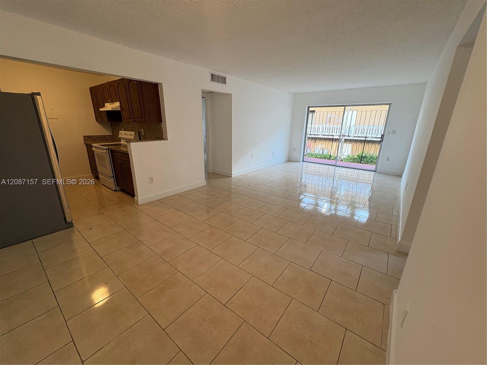 633 S Royal Poinciana Boulevard B218 Property Photo 1