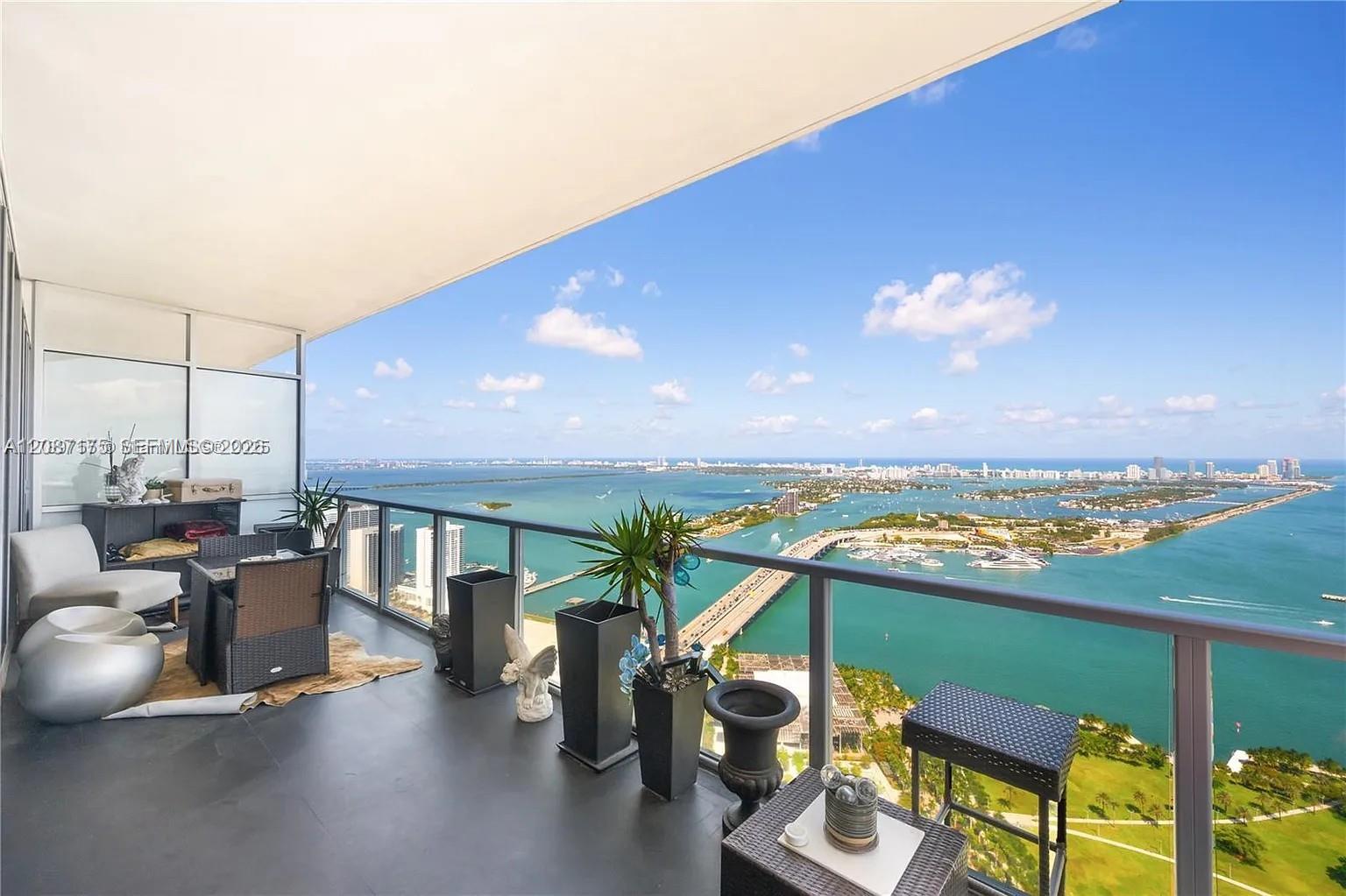 A12087175 Property Photo 12