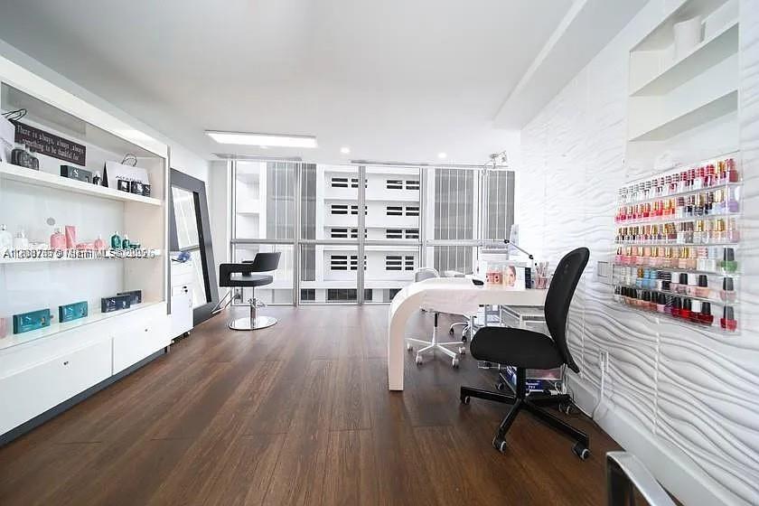 A12087175 Property Photo 41