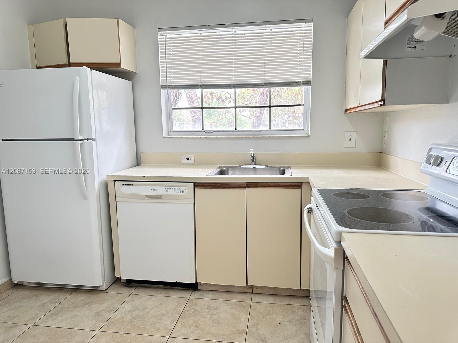 631 Cypress Lake Boulevard H17 Property Photo 3