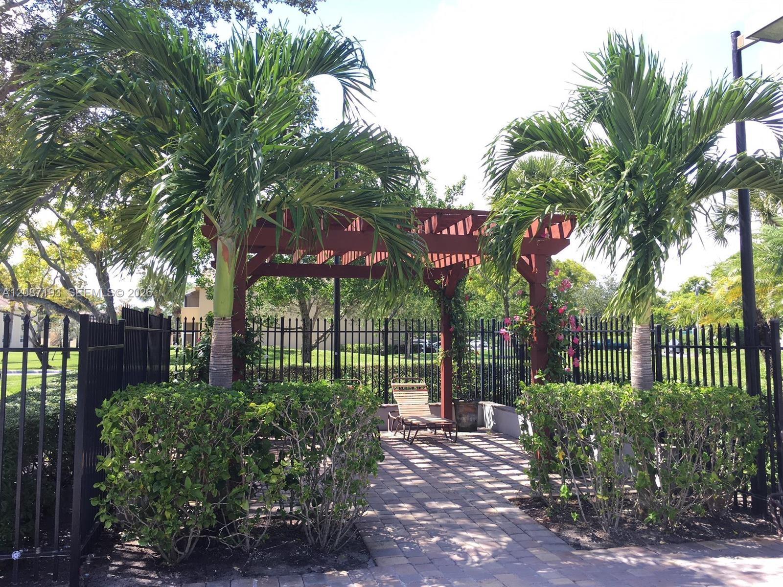 631 Cypress Lake Boulevard H17 Property Photo 16