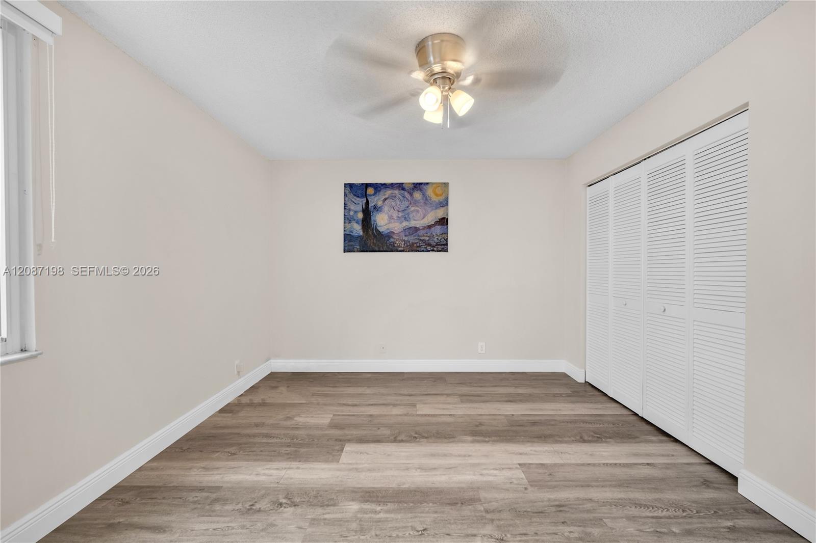 401 Bermuda Springs Drive Property Photo 24