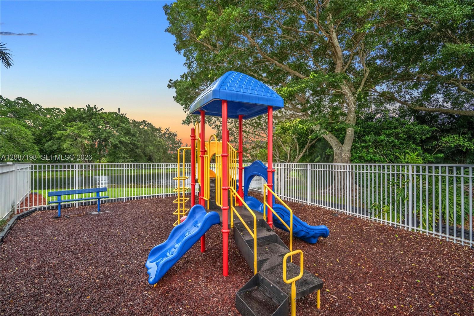 401 Bermuda Springs Drive Property Photo 40