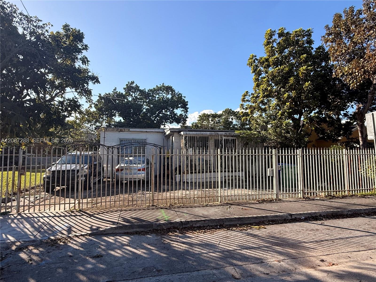 2834 Nw 11th Avenue Property Photo 1