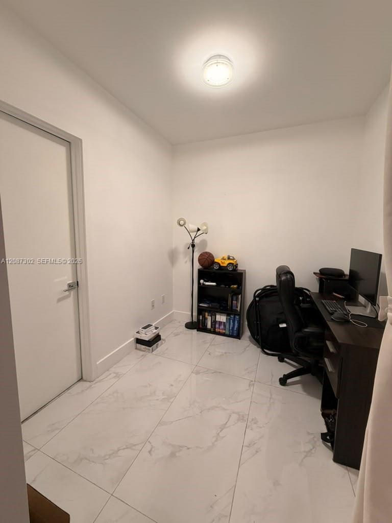 A12087302 Property Photo 11