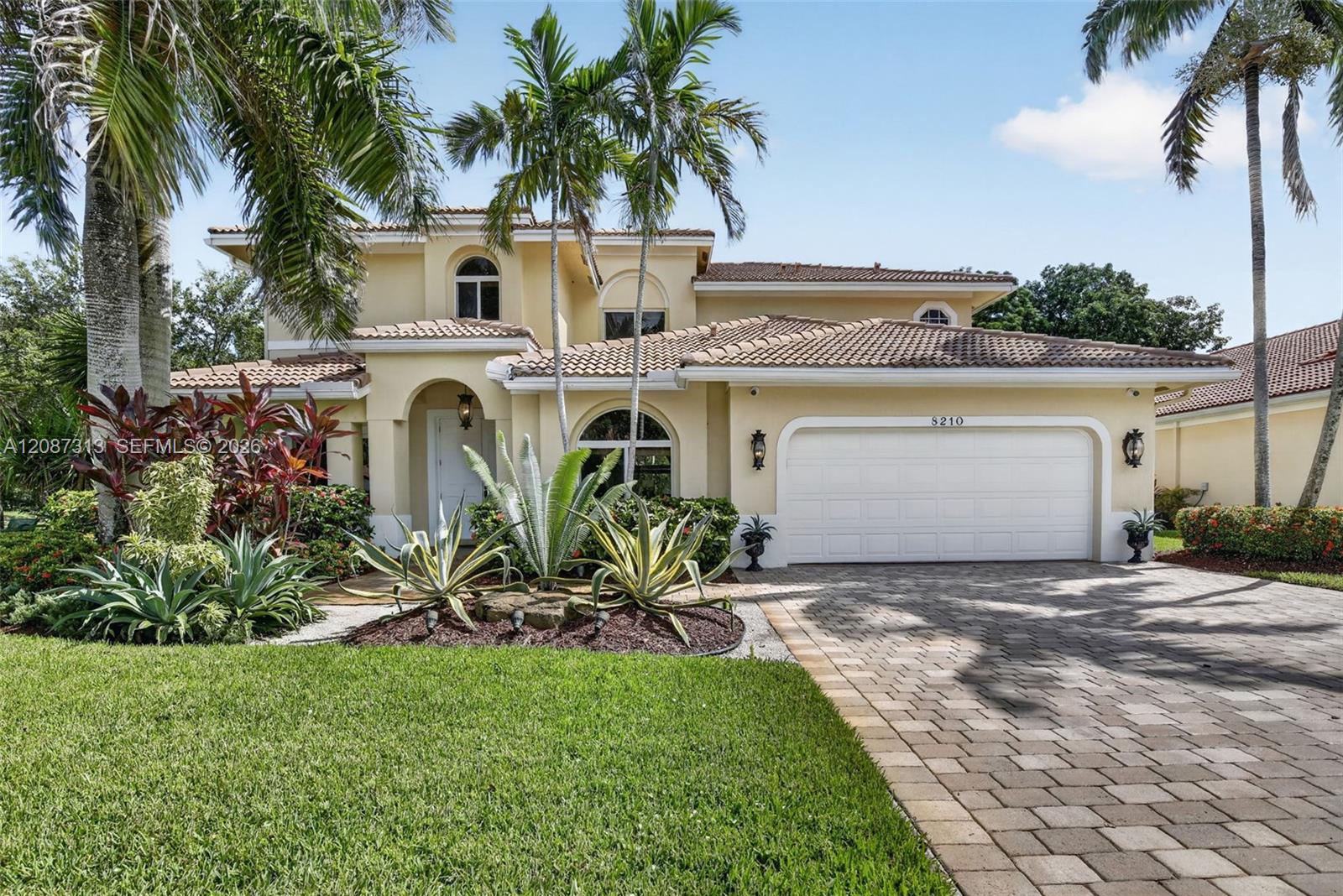 8210 Phoenician Court Property Photo 1