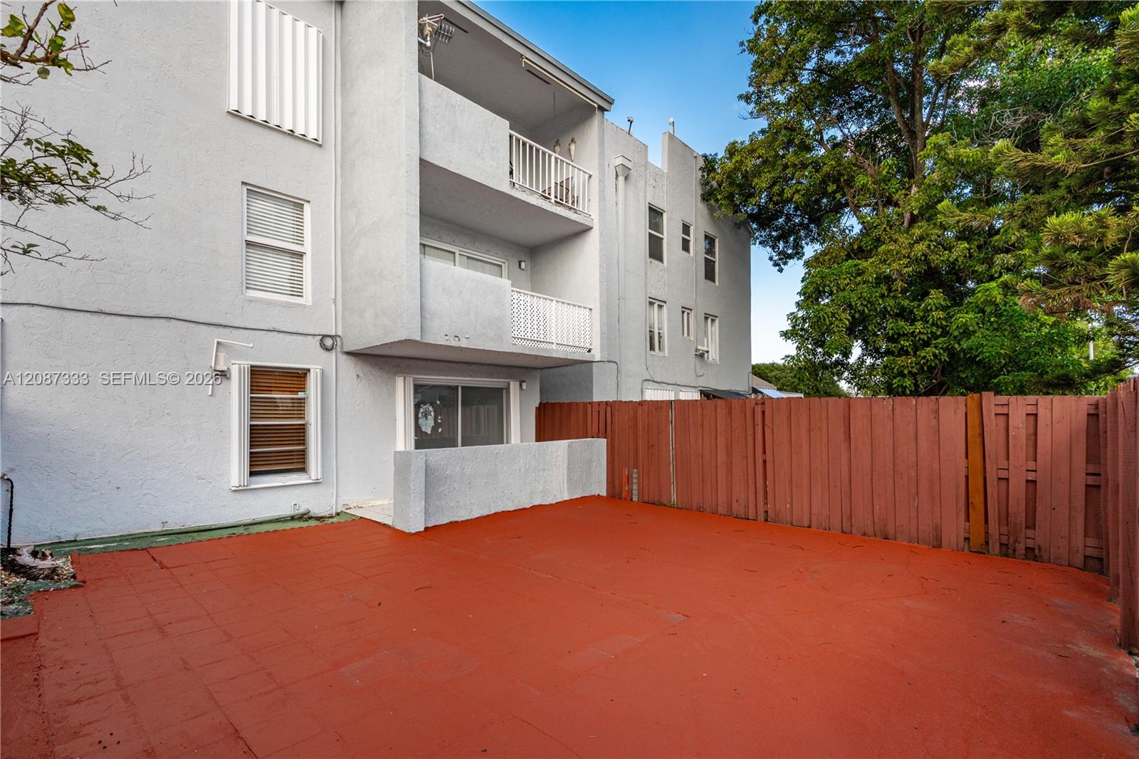 1725 W 60th Street F126 Property Photo 1