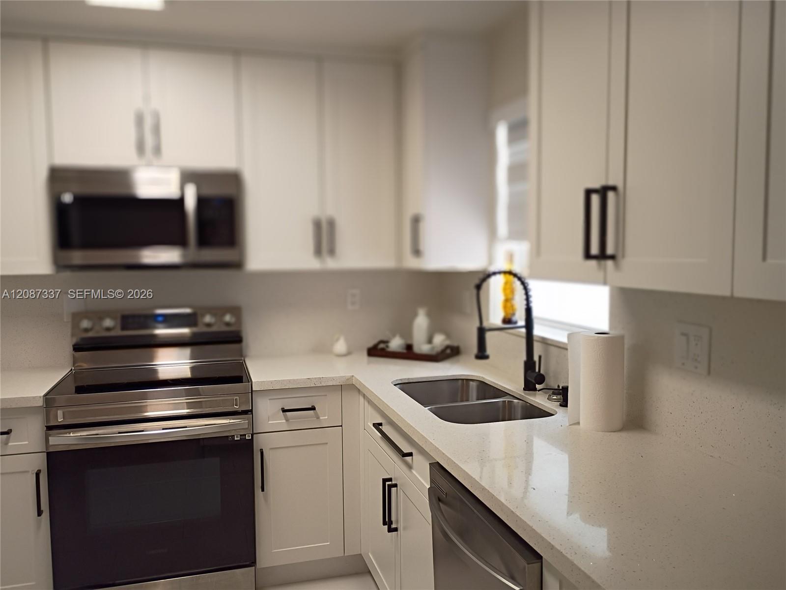 A12087337 Property Photo 3