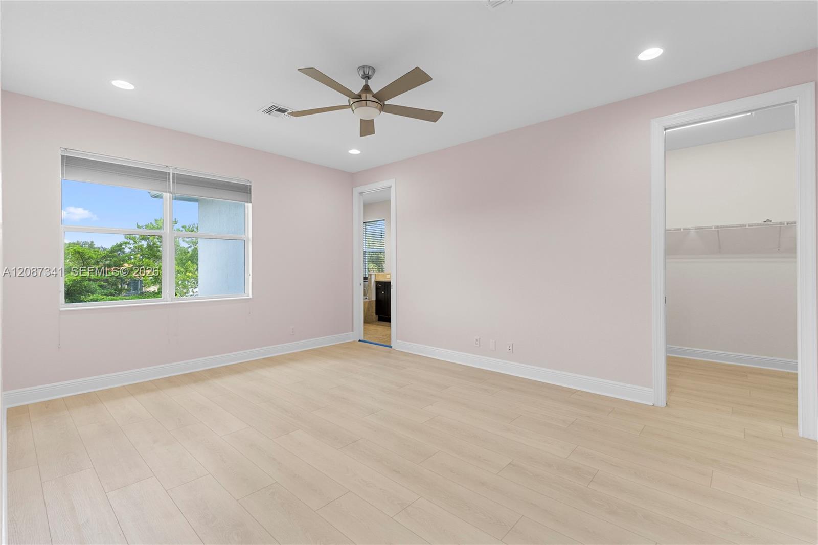 11925 Nw 82nd Street Property Photo 13