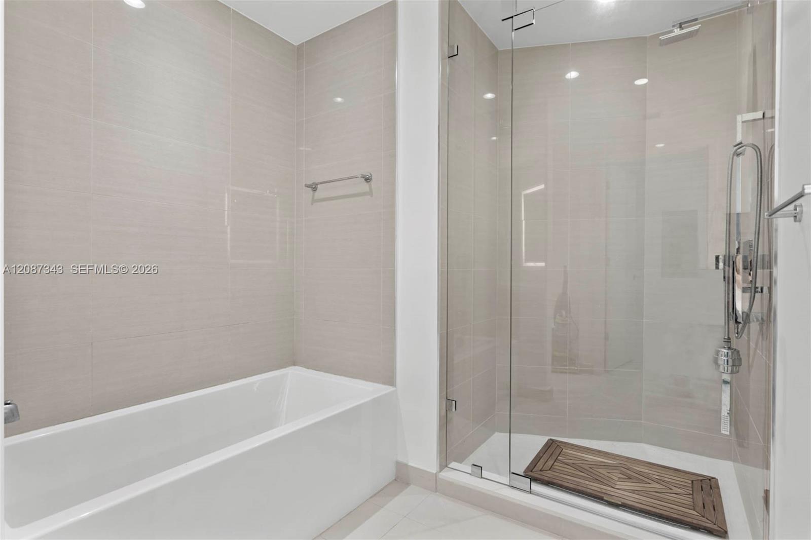 851 Ne 1st Avenue 300 Property Photo 9
