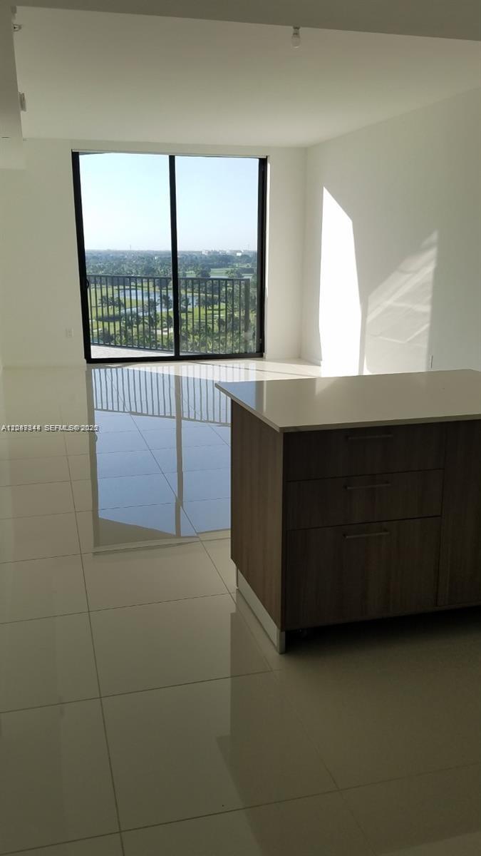 5300 Paseo Boulevard 1012 Property Photo 3
