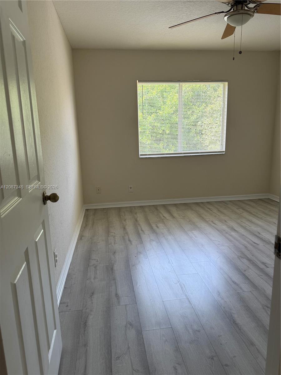 4550 Se Graham Drive Property Photo 9