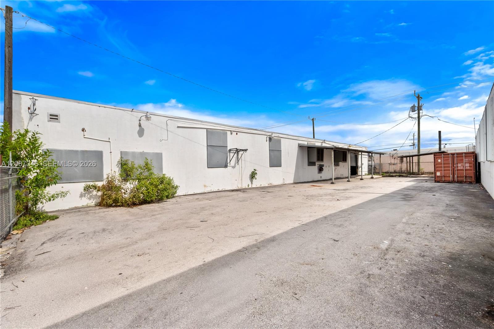 1050 E 24th Street Property Photo 18