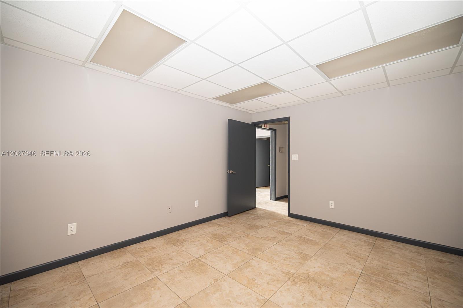 1050 E 24th Street Property Photo 29