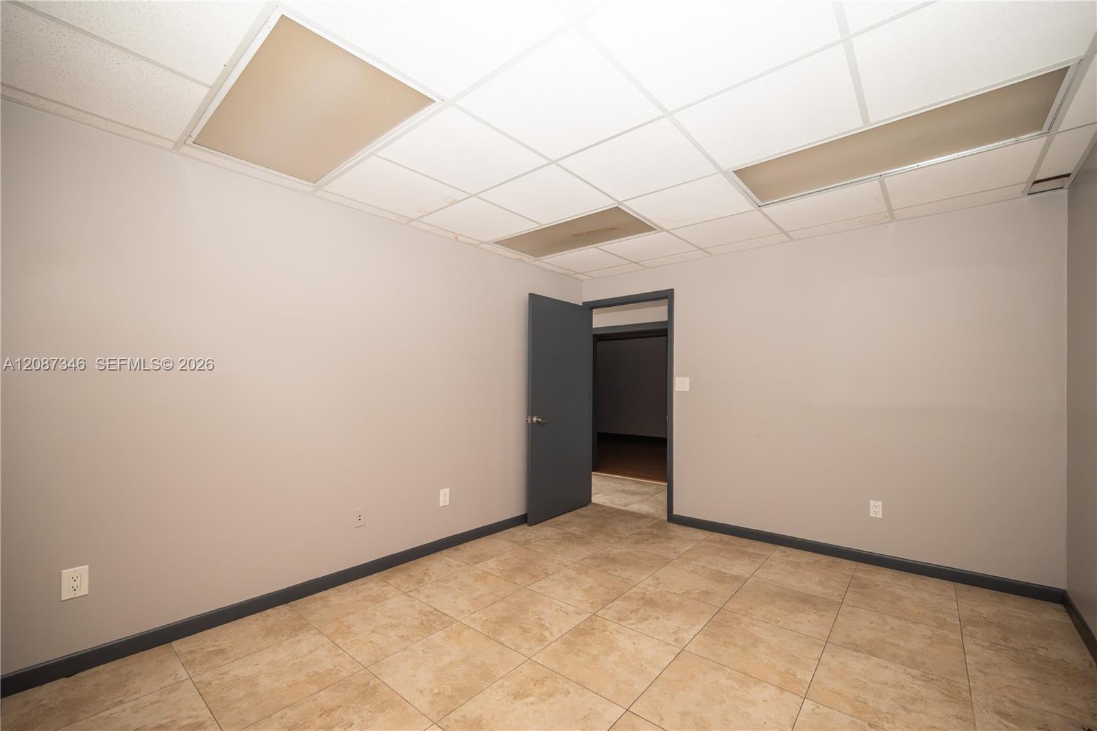 1050 E 24th Street Property Photo 30