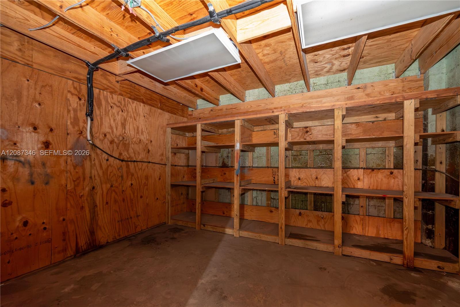 1050 E 24th Street Property Photo 33