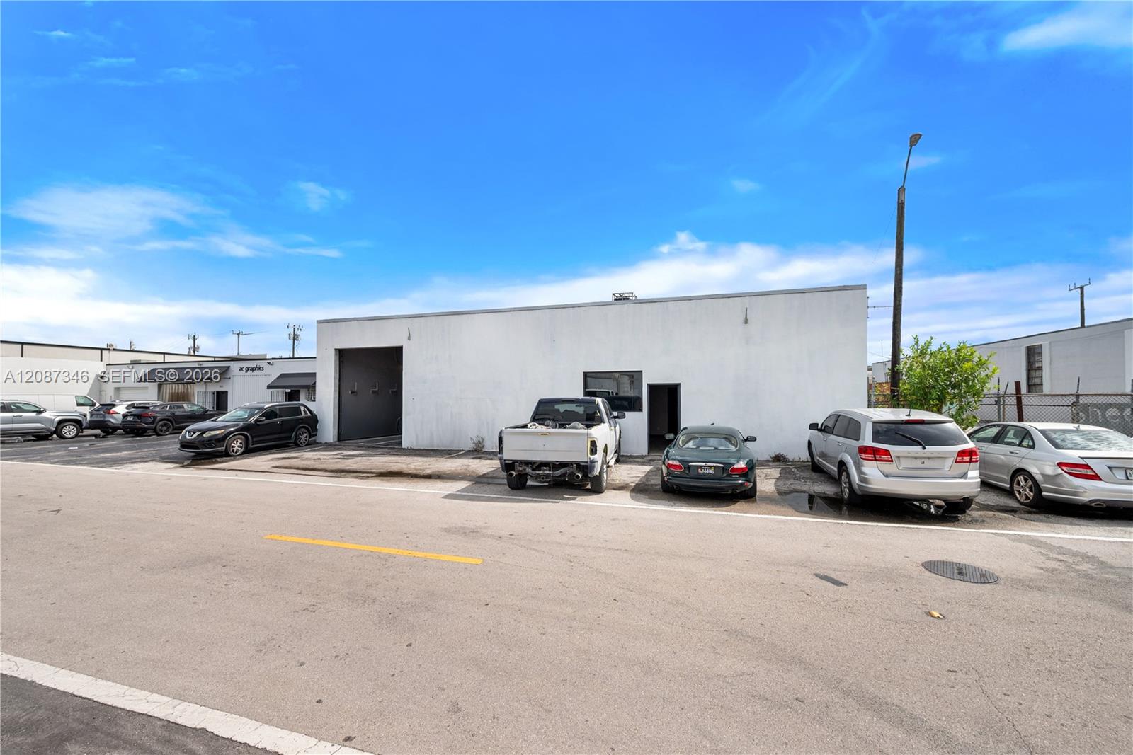 1050 E 24th Street Property Photo 36