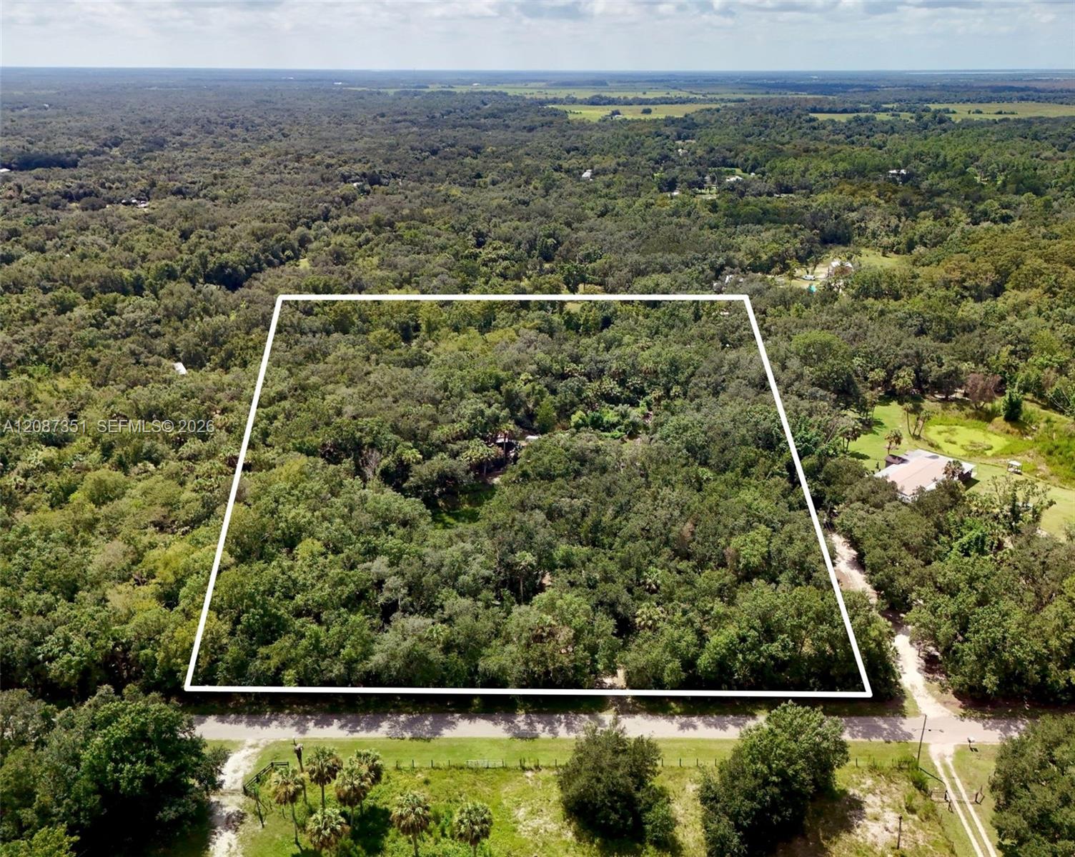 8671 Sw Opossum Property Photo 2