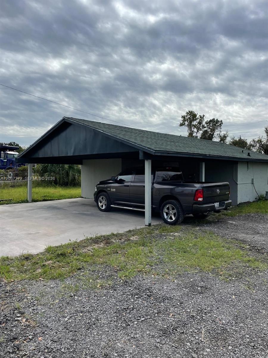 600 Ring Road Property Photo 3