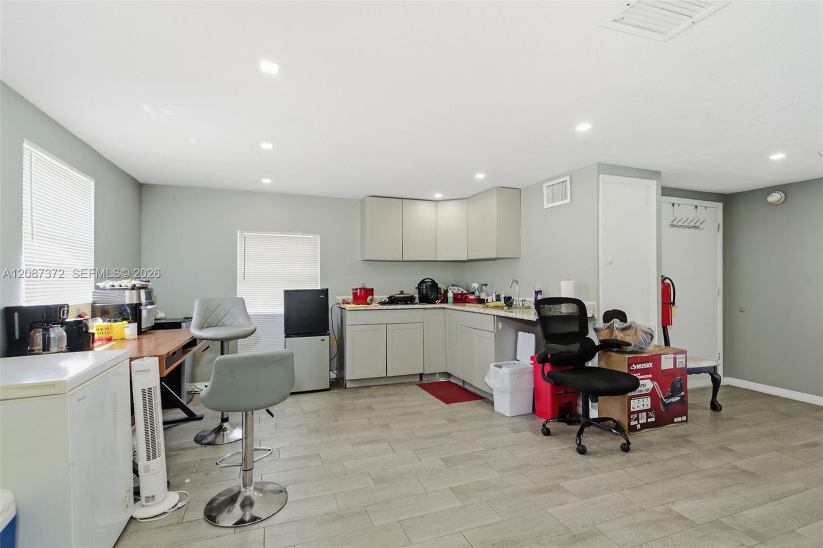 600 Ring Road Property Photo 5