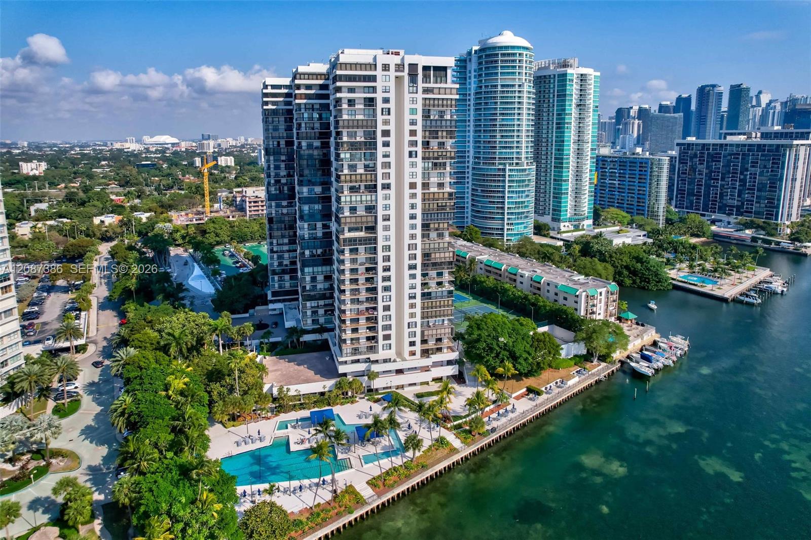 2333 Brickell Avenue 2814 Property Photo 2