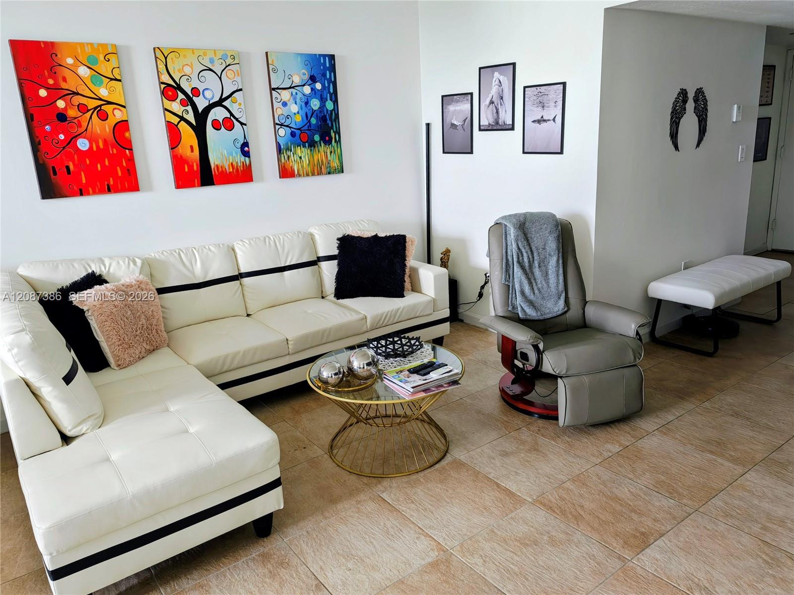 2333 Brickell Avenue 2814 Property Photo 8