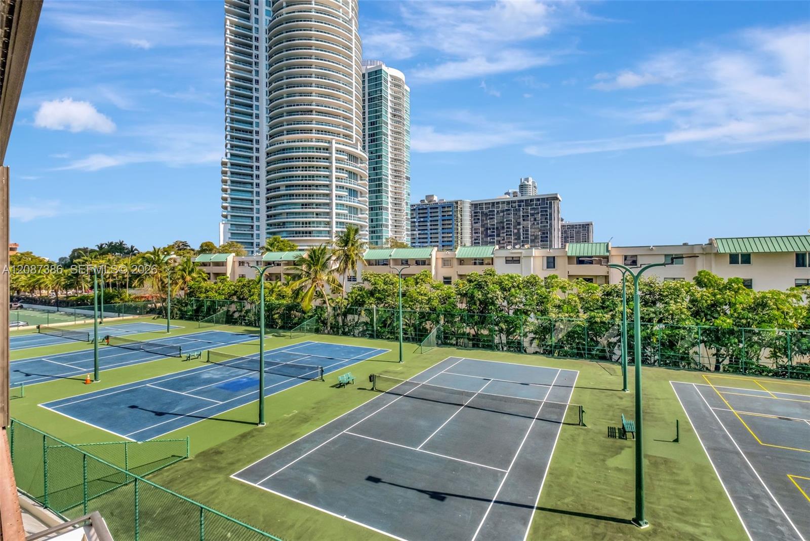 2333 Brickell Avenue 2814 Property Photo 11