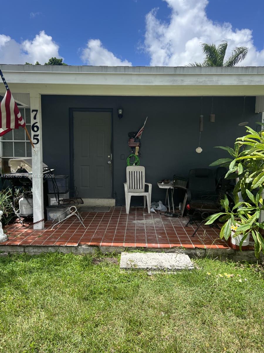 765 Nw 12th Street Property Photo 1