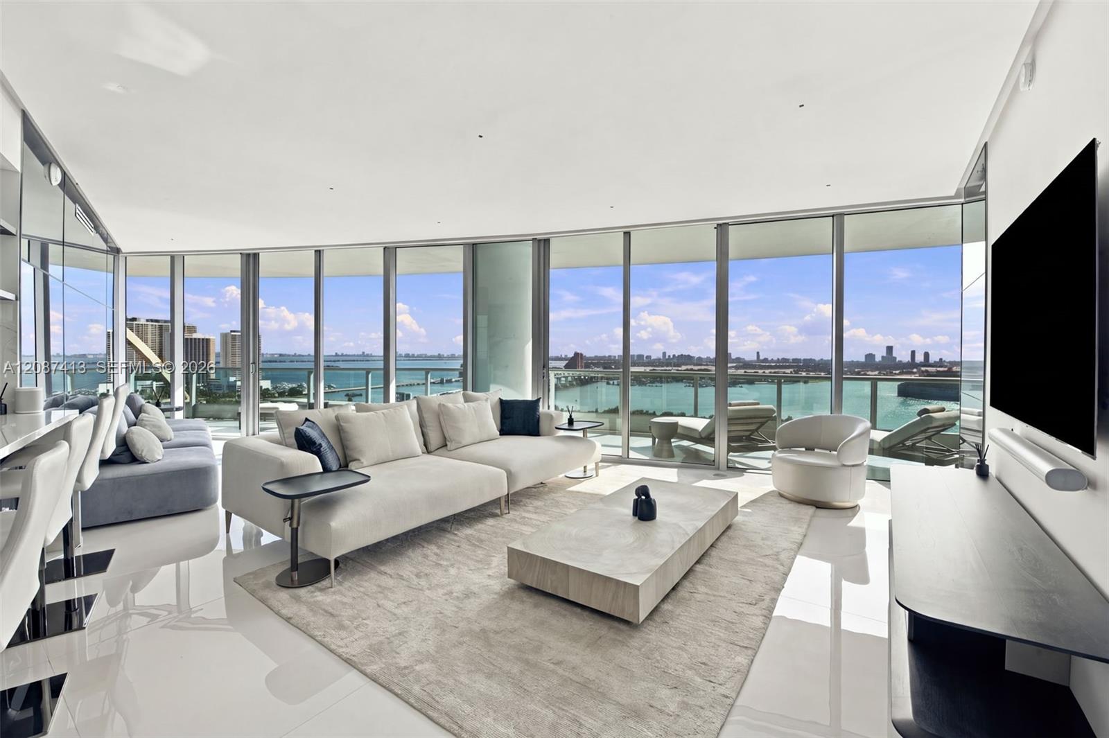 900 Biscayne Boulevard 2406 Property Photo 1