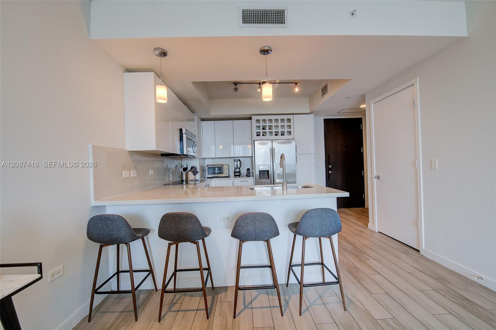 999 Sw 1st Avenue 2010 Property Photo 8