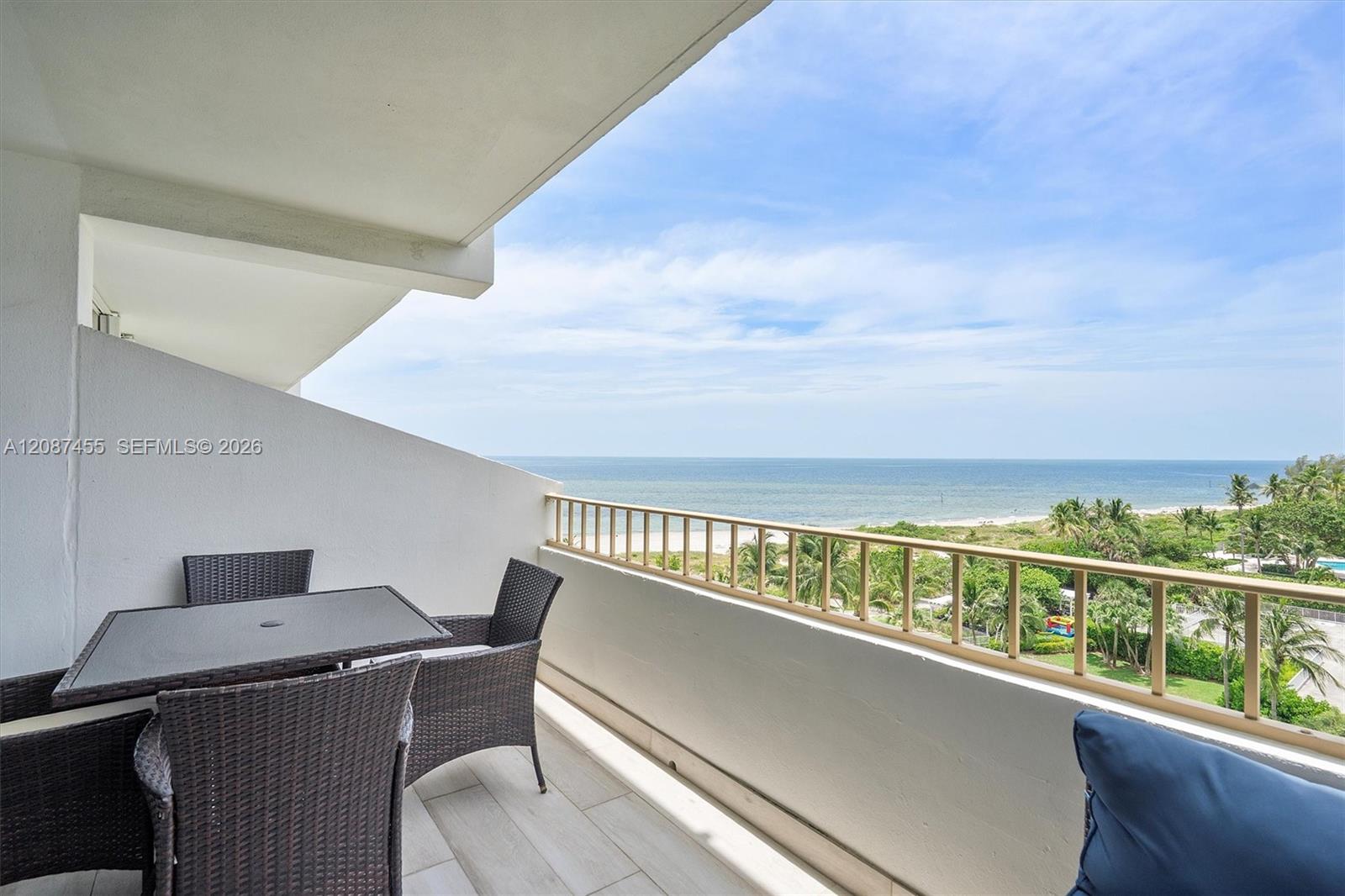 177 Ocean Lane Drive 807 Property Photo 9